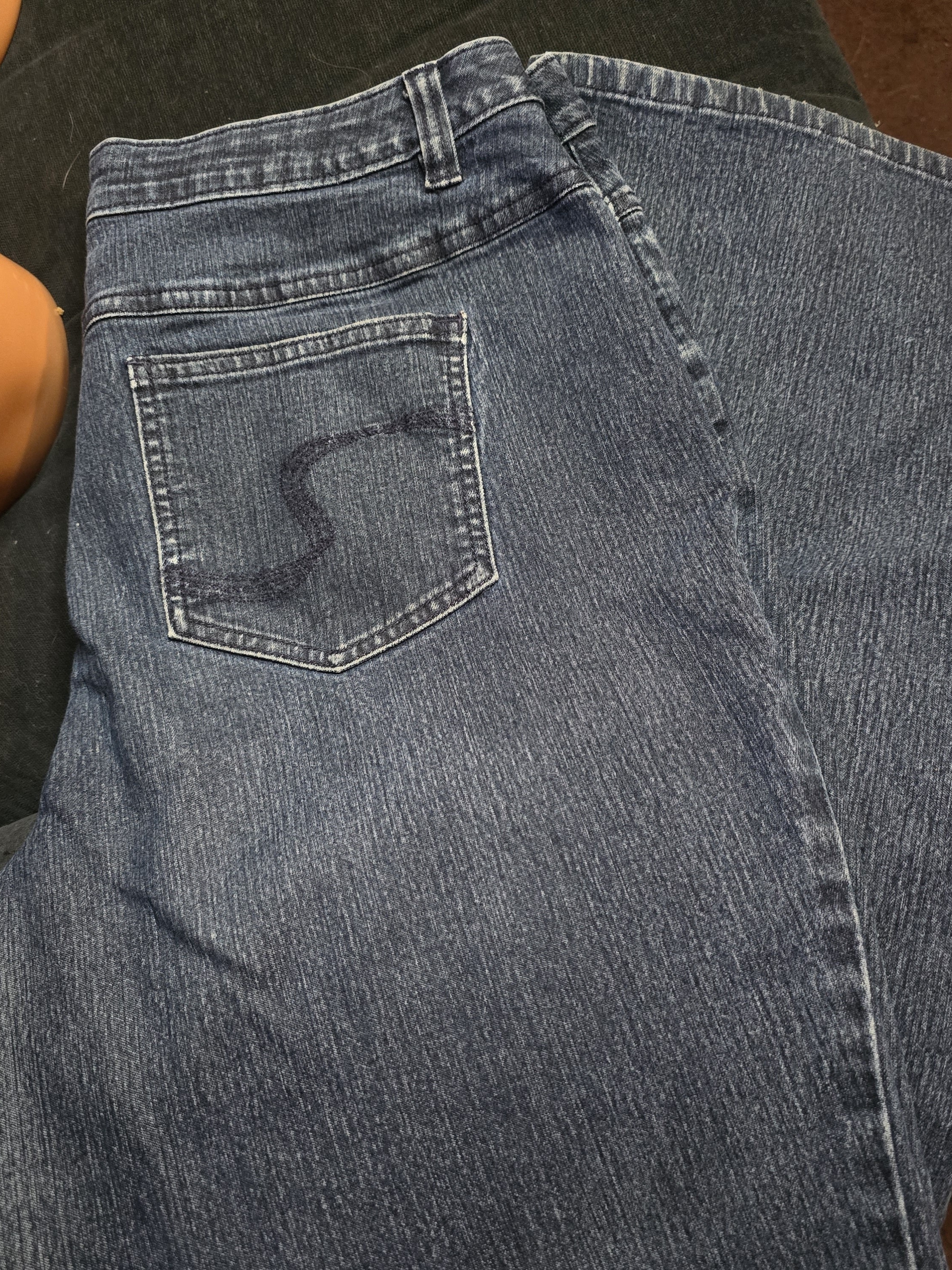 Relaxed Fit Womens Mid Blue Denim Bootcut Jeans
